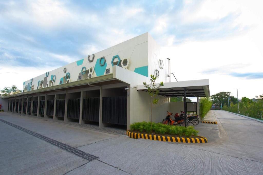 Hotel Ivory Pampanga Exterior foto